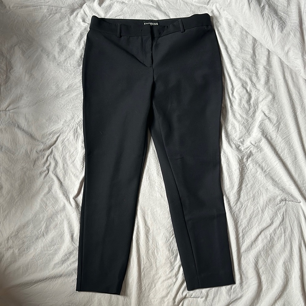 Express black dress pants - Skinny Mid rise size 8. Barely used- like new.
